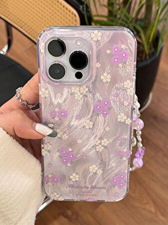 iPhone 16 Pro Max Uyumlu Lila Çiçekli Desenli Boncuklu Bilek Askılı Charmlı Kılıf