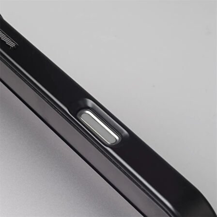 iPhone 16 Pro Max Uyumlu Titanyum Siyah Karbon Fiber MagSafe Özellikli Kılıf