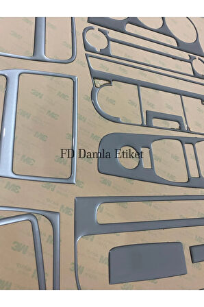Fiat Grande Punto 2005 > Torpido, Konsol, Trim, Göğüs Maun Kaplama Gümüş Gri Renk