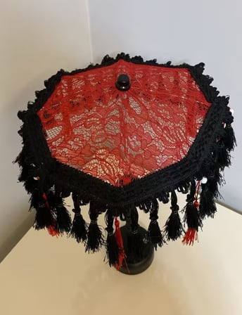 Missidea Aura Kırmızı Bohem Ledli Dekoratif Bali Şemsiyesi Masaüstü Sunum Objeleri Ahşap 40x30 Cm