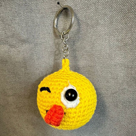 Uretti - Tuğba 9352 0689 El Yapımı Örgü Dil Çıkaran Emoji Model Anahtarlık