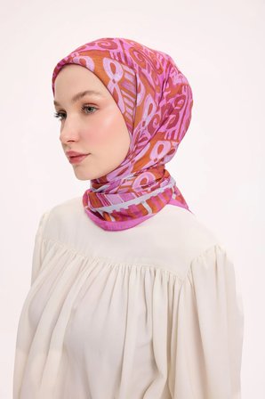 Dört Mevsim Antik Motif Viskon Velora Eşarp 6420