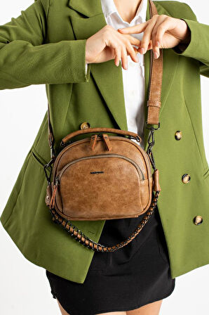 Kadın Postacı Çanta 20*20 Cm Çapraz Askılı Omuz Çantası Suni Deri Mega Çanta Zincir Detaylı