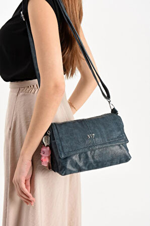 Y.S.Deri Kadın Postacı Çanta 28*18 Cm Vegan Deri Işıklı Aksesuar Charm Çapraz Askılı Omuz Çantası 