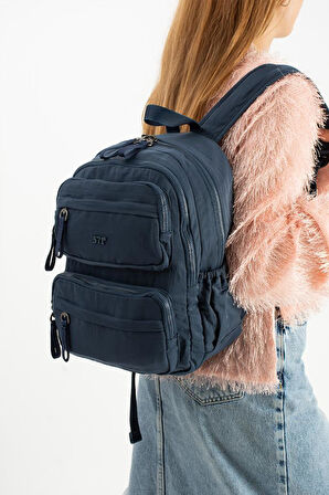 Kadın Sırt Çantası Ultra Hafif Poliamid Kumaş Su Geçirmez Çok Cepli Günlük Sırt Çantası 35*25 Cm 