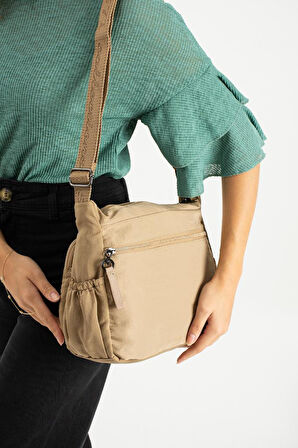 Kadın Postacı Çanta 26*21 Cm Hafif Poliamid Su İtici Yumuşak Kumaş Çapraz Askılı Omuz Çantası