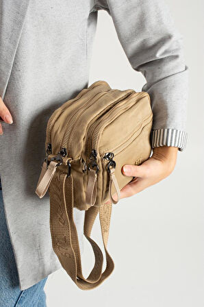 Kadın Postacı Çanta 24*16 Cm Hafif Poliamid Su İtici Yumuşak Kumaş Çapraz Askılı Omuz Çantası