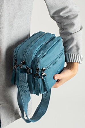 Kadın Postacı Çanta 24*16 Cm Hafif Poliamid Su İtici Yumuşak Kumaş Çapraz Askılı Omuz Çantası