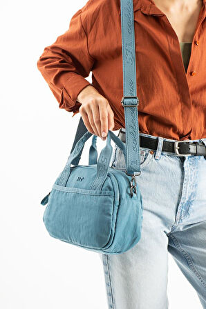 Kadın Omuz Çantası Elde Tutmalı Çapraz Askılı Postacı Kadın Çantası 20*27 Cm Astarlı Hafif Kumaş 