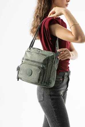 Kadın Postacı Çanta 28*32 Cm 571 Collection Klinkır Hafif Yağmur Geçirmez Klinkır Kumaş Çok Cepli