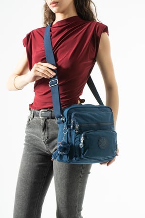 Kadın Postacı Çanta 28*32 Cm 571 Collection Klinkır Hafif Yağmur Geçirmez Klinkır Kumaş Çok Cepli