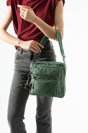 Kadın Postacı Çanta 28*32 Cm 571 Collection Klinkır Hafif Yağmur Geçirmez Klinkır Kumaş Çok Cepli