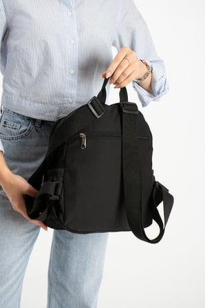 Kadın Sırt Çantası Ultra Hafif Paraşüt Kumaş Su İtici Kumaş Günlük Sırt Çantası Ölçüsü 30*24 Cm