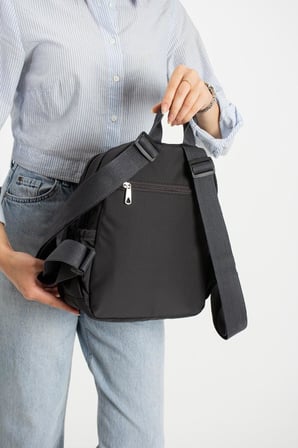 Kadın Sırt Çantası Ultra Hafif Paraşüt Kumaş Su İtici Kumaş Günlük Sırt Çantası Ölçüsü 30*24 Cm
