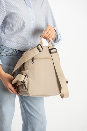 Kadın Sırt Çantası Ultra Hafif Paraşüt Kumaş Su İtici Kumaş Günlük Sırt Çantası Ölçüsü 30*24 Cm