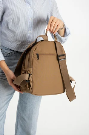 Kadın Sırt Çantası Ultra Hafif Paraşüt Kumaş Su İtici Kumaş Günlük Sırt Çantası Ölçüsü 30*24 Cm