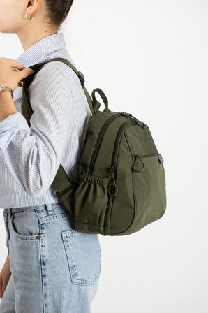 Kadın Sırt Çantası Ultra Hafif Paraşüt Kumaş Su İtici Kumaş Günlük Sırt Çantası Ölçüsü 30*24 Cm