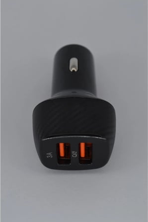 Araç Içi Şarj Cihazı 3.0 A Fast 30W Süper Hızlı 2 USB Çıkışlı Çakmaklık