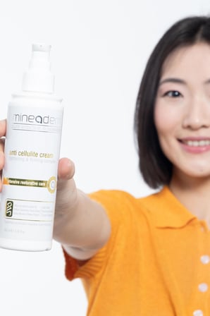 Mineaderm Anti Selülit ve Sıkılaştırıcı Vücut Bakım Kremi 200 ml