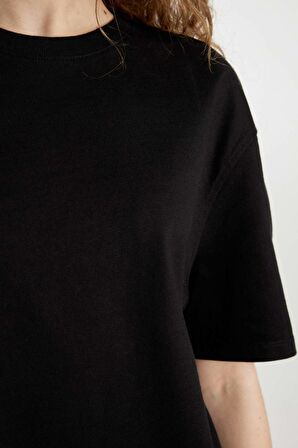 DeFacto Relax Fit Bisiklet Yaka Premium Basic Kısa Kollu Tişört B6444AX24SPBK27