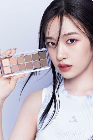 Hafif Dokulu Yoğun Renklere Sahip Göz Farı Paleti Clio Pro Eye Palette Air (03 Mute Library)