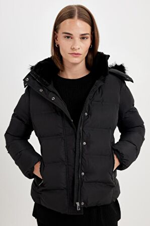 DeFacto Su İtici Puffer Şişme Mont Kapüşonlu Fermuar Çıtçıt Kapmalı Cepli C9523AX24WNBK27