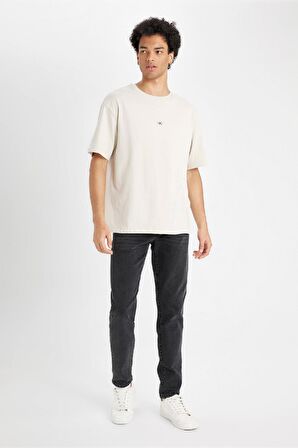 DeFacto Comfort Regular Fit Rahat Kesim Bisiklet Yaka Sırt Baskılı Pamuklu Kısa Kollu Tişört C6142AX24AUBG757