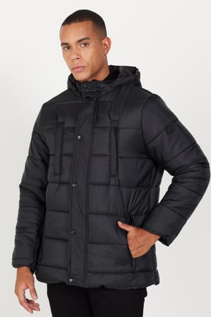 Erkek Siyah Standart Fit Normal Kesim Dik Yaka Dolgulu Outdoor Şişme Kaban Mont