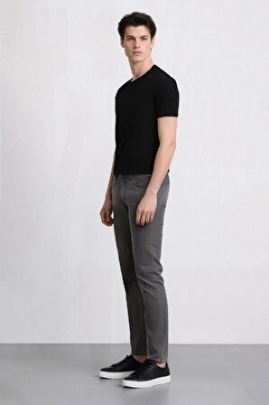 DeFacto Sergio Regular Fit Normal Kalıp Normal Bel Boru Paça Jean Pantolon E3321AX25SPNM55