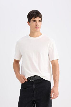 DeFacto New Regular Fit Bisiklet Yaka Basic Düz %100 Pamuk Kısa Kollu Tişört V7699AZ25SPWT32