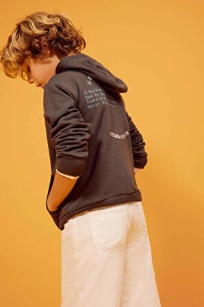 DeFacto Erkek Çocuk Sırt Baskılı Kapüşonlu Sweatshirt B5487A823WNAR212