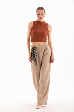 KADIN LİKRALI KOLSUZ CROP BLUZ