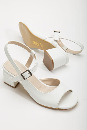 Keri Topuklu Beyaz Cilt Küt Burun Kadın Ayakkabı 