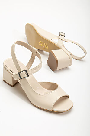 Keri Topuklu Krem Cilt Küt Burun Kadın Ayakkabı