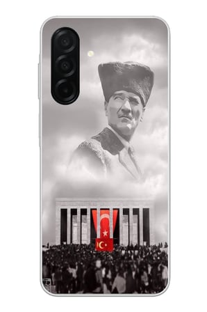 Samsung Galaxy A26 Uyumlu Bulutların Üzerindeki Lider Kalpaklı Atatürk Baskılı Silikon Kılıf