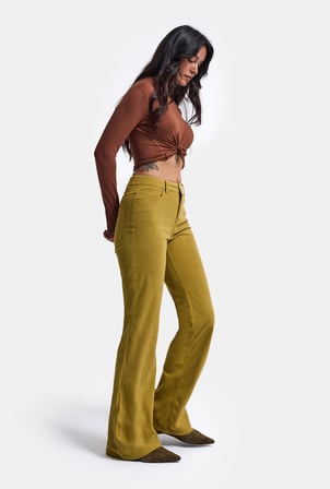 Kadın Yağ Yeşili Flare Fit Velvet Kadife Kumaş Pantolon