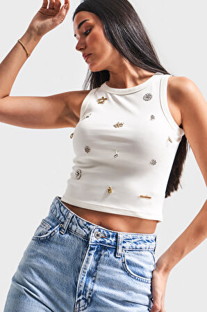 Kadın Ekru Renk Obje Detaylı Halter Kesim Tasarım Crop Top