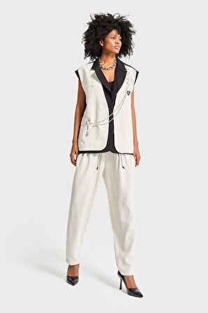 Kadın Bej Çizgili Renk Siyah Bej Parçalı Aksesuar Detaylı Bol Kesim Tasarım Yelek