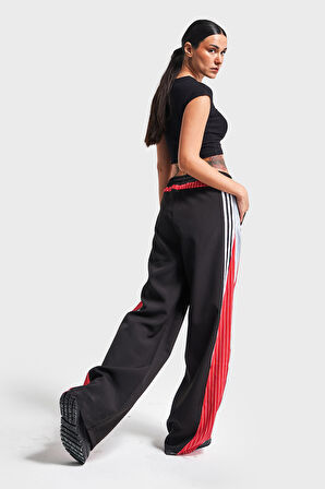 Kadın Kırmızı Kot Rengi Denim Kumaş Parçalı Şerit Detaylı Bol Kesim Tasarım Denim Pantolon