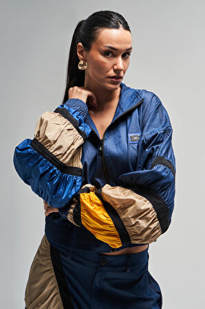 Kadın Koyu Mavi Renk Parçalı Kumaş Bol Kesim Tasarım Ceket