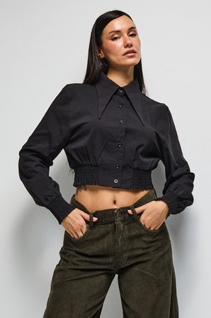 Kadın Siyah Renk Crop Fit Yaka Detaylı Özel Tasarım Gömlek