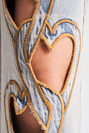 Kadın Kot Rengi Kalp Nakışlı Özel Tasarım Palazzo Fit Orta Bel Denim Jean