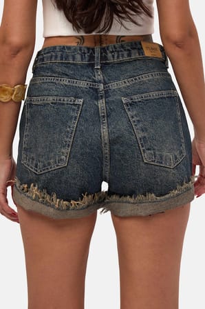 Kadın Koyu Kot 10s6 Mini Yırtık Detaylı Denim Şort