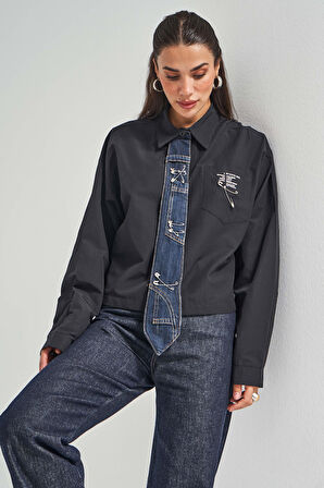 Kadın Siyah Renk Bol Kesim Kravat Detaylı Özel Tasarım Gömlek