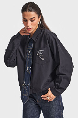 Kadın Siyah Renk Bol Kesim Kravat Detaylı Özel Tasarım Gömlek