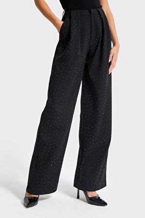 Kadın Siyah Renk Bol Kesim Önü Parlak Taşlı Özel Tasarım Pantolon