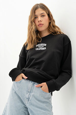 Kadın Siyah Renk California Nakışlı Oversize Üç İplik Sweatshirt