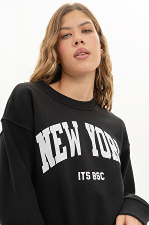 Kadın Siyah Renk New York Baskılı Oversize Üç İplik Sweatshirt