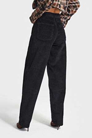 Kadın Siyah Renk Cindy 26w5-1 Skater Fit Kalın Fitilli Kadife Velvet Kumaş Pantolon
