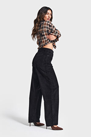 Kadın Siyah Renk Cindy 26w5-1 Skater Fit Kalın Fitilli Kadife Velvet Kumaş Pantolon